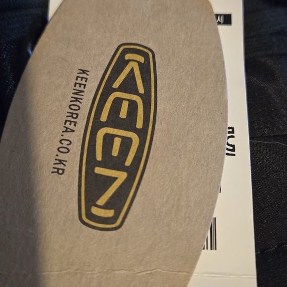 KEEN BOOTS - Picture 3 of 6